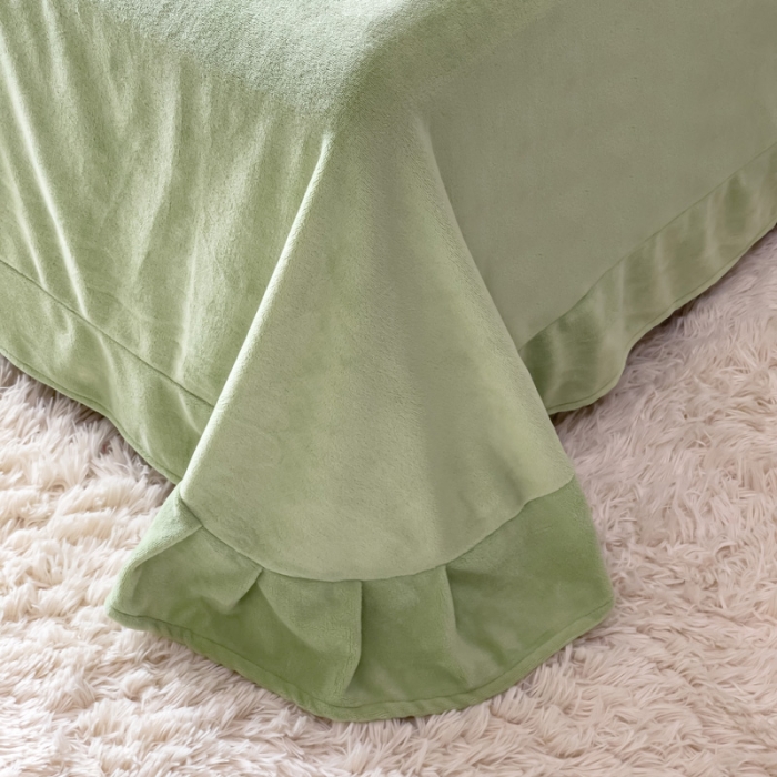 91家纺网 家纺一手货源 找家纺 金米诺 直播供货纯色牛奶绒绣花四件套小清新床裙式 山茶花 山茶花-青竹绿