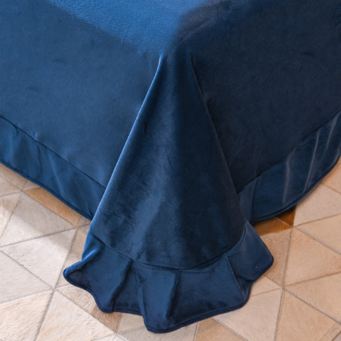 91家纺网 家纺一手货源 找家纺 金米诺 直播供货纯色水晶牛奶绒四件套小清新床裙式  花之境 花之境-藏蓝