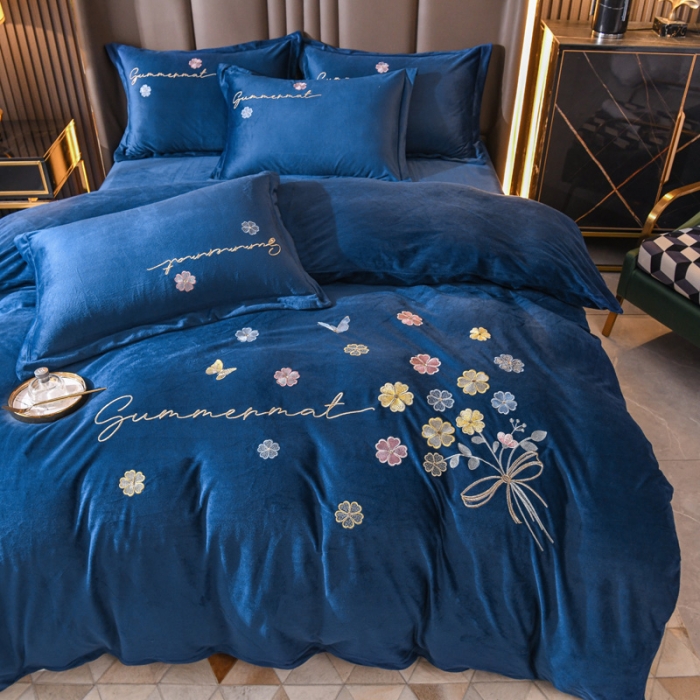 91家纺网 家纺一手货源 找家纺 金米诺 直播供货纯色水晶牛奶绒四件套小清新床裙式  花之境 花之境-藏蓝