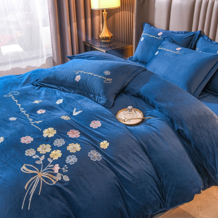 91家纺网 家纺一手货源 找家纺 金米诺 直播供货纯色水晶牛奶绒四件套小清新床裙式  花之境 花之境-藏蓝