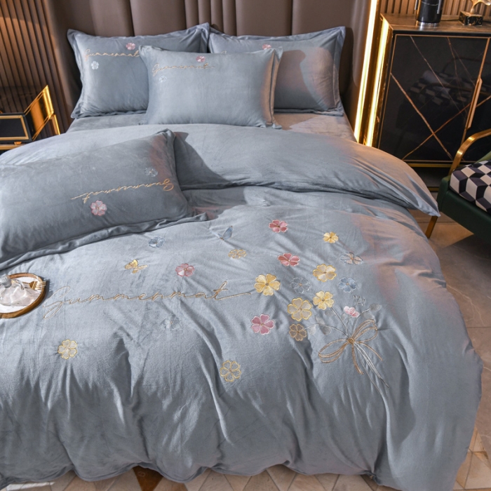 91家纺网 家纺一手货源 找家纺 金米诺 直播供货纯色水晶牛奶绒四件套小清新床裙式  花之境 花之境-灰色