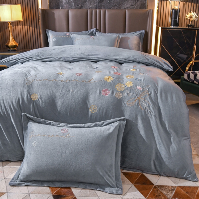 91家纺网 家纺一手货源 找家纺 金米诺 直播供货纯色水晶牛奶绒四件套小清新床裙式  花之境 花之境-灰色