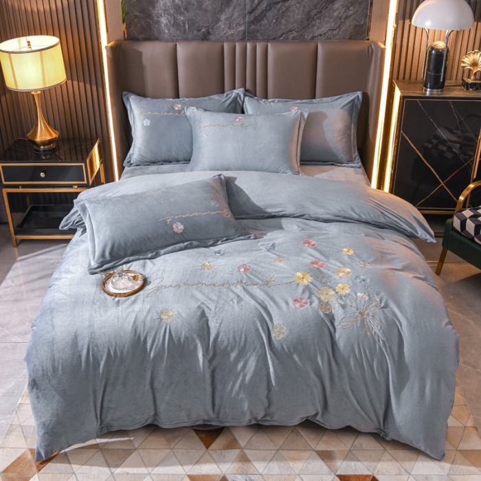 91家纺网 家纺一手货源 找家纺 金米诺 直播供货纯色水晶牛奶绒四件套小清新床裙式  花之境 花之境-灰色