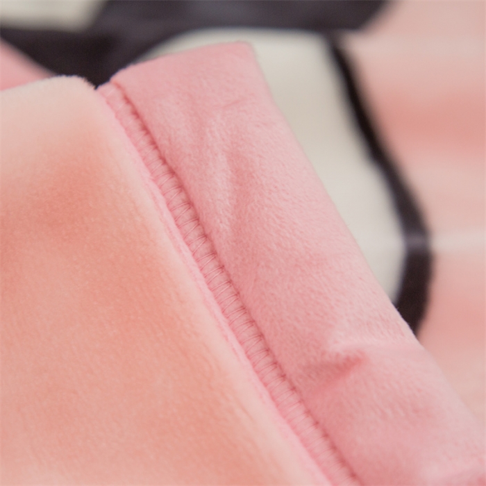 91家纺网 家纺一手货源 找家纺 凯轩毛毛毯毯子 大版花儿童云毛毯毯子 滑板熊  粉