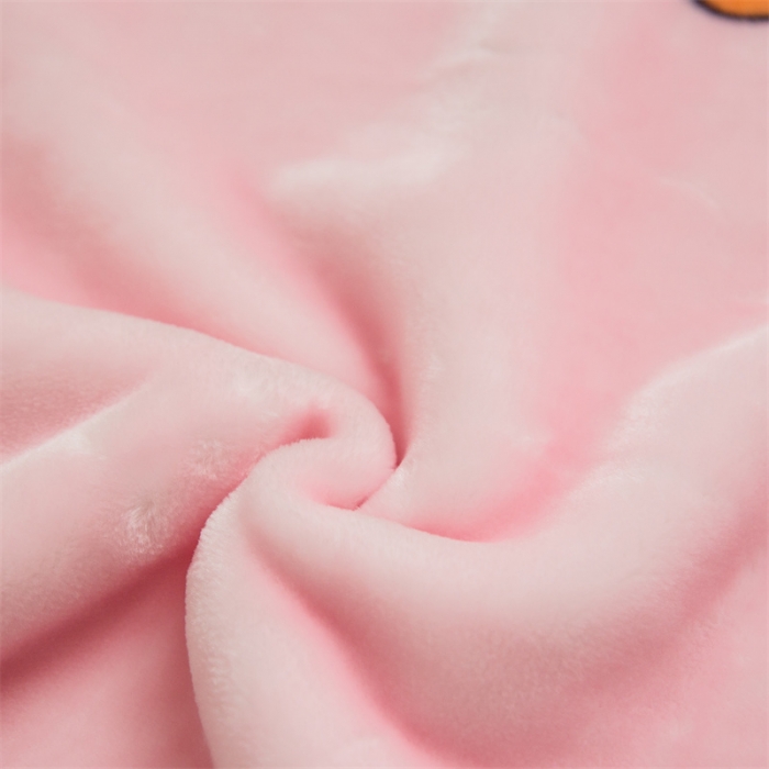 91家纺网 家纺一手货源 找家纺 凯轩毛毛毯毯子 大版花儿童云毛毯毯子 团聚  粉