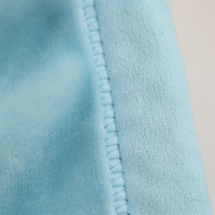 91家纺网 家纺一手货源 找家纺 凯轩毛毛毯毯子 大版花儿童云毛毯毯子 团聚 兰