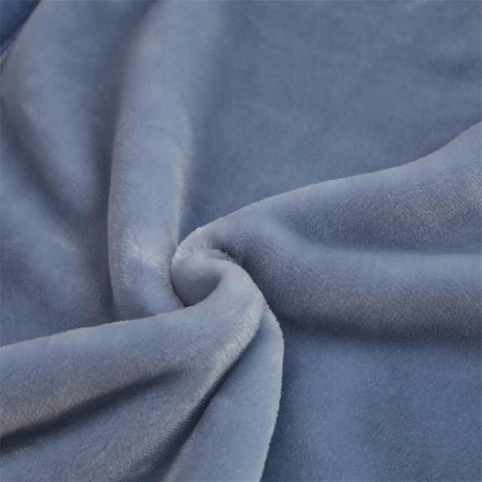 91家纺网 家纺一手货源 找家纺 凯轩毛毛毯毯子 大版花儿童云毛毯毯子 小飞猫  深蓝