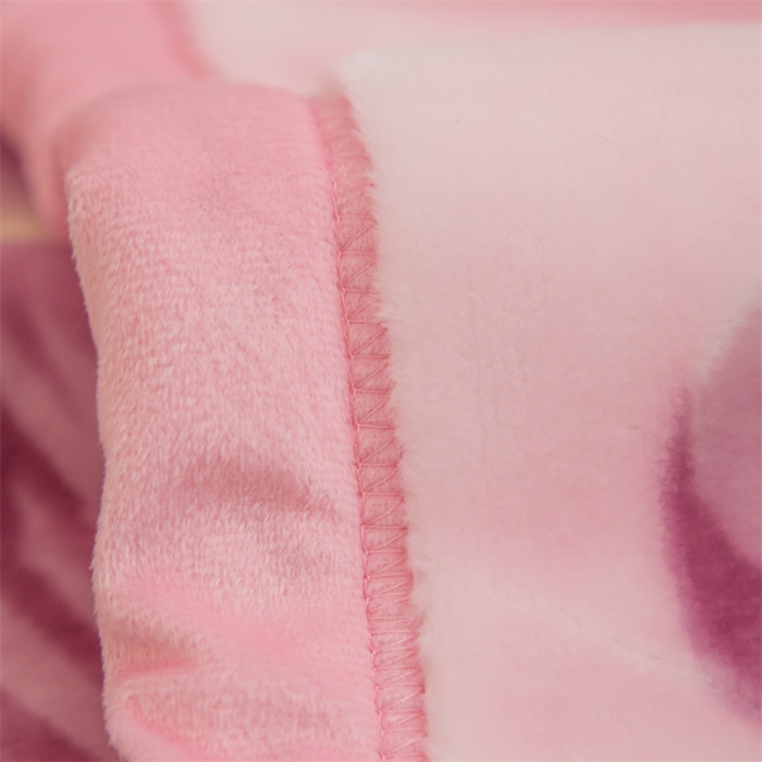 91家纺网 家纺一手货源 找家纺 凯轩毛毛毯毯子 大版花儿童云毛毯毯子 小骑手粉