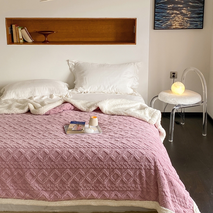 91家纺网 家纺一手货源 找家纺 航途席业 2022新款塔芙绒羊羔绒毛毯 莫奈紫