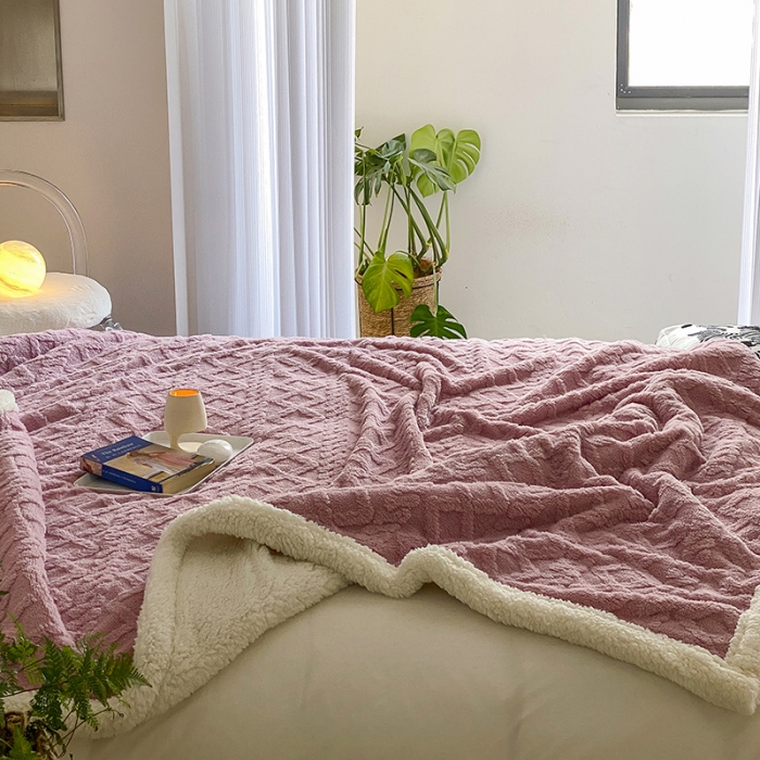 91家纺网 家纺一手货源 找家纺 航途席业 2022新款塔芙绒羊羔绒毛毯 莫奈紫