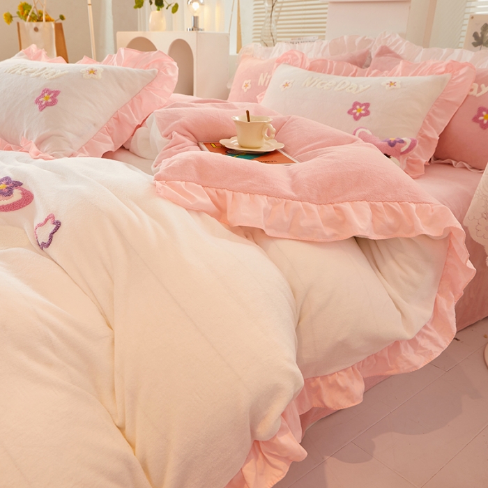 91家纺网 家纺一手货源 找家纺 泉欣直播网红款牛奶绒卡通毛巾绣四件套雪宝宝系列 雪宝宝-白粉