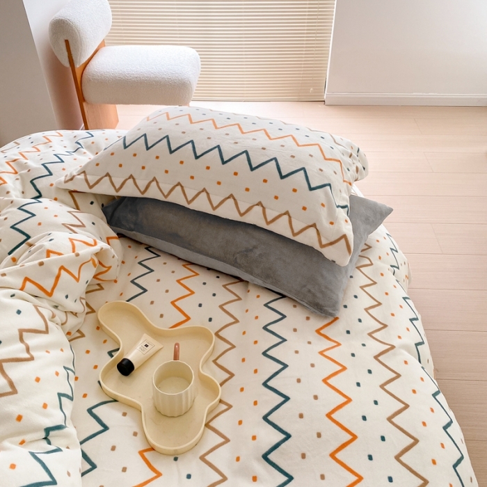 91家纺网 家纺一手货源 找家纺 时光里 2022新款230g正宗全消光印花牛奶绒四件套 艾维-米