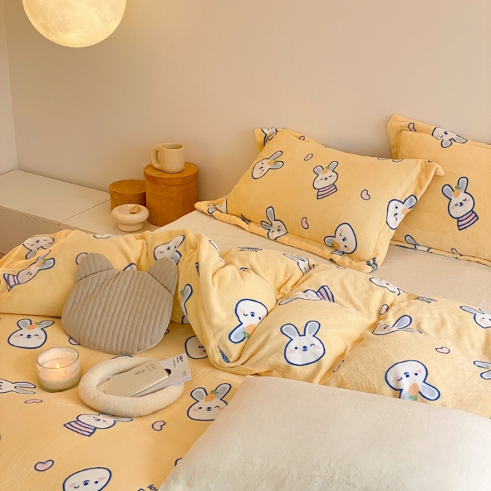 91家纺网 家纺一手货源 找家纺 时光里 2022新款230g正宗全消光印花牛奶绒四件套 乖乖兔