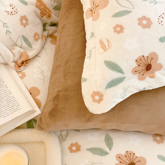 91家纺网 家纺一手货源 找家纺 时光里 2022新款230g正宗全消光印花牛奶绒四件套 花期