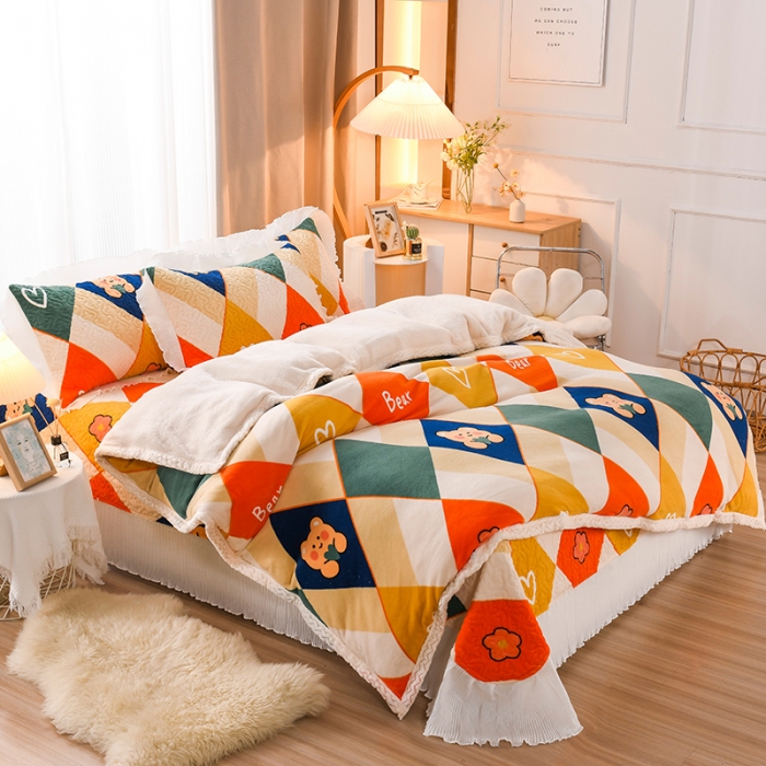 91家纺网 家纺一手货源 找家纺 迷仙巢 2022新款牛奶绒床盖款 格子熊