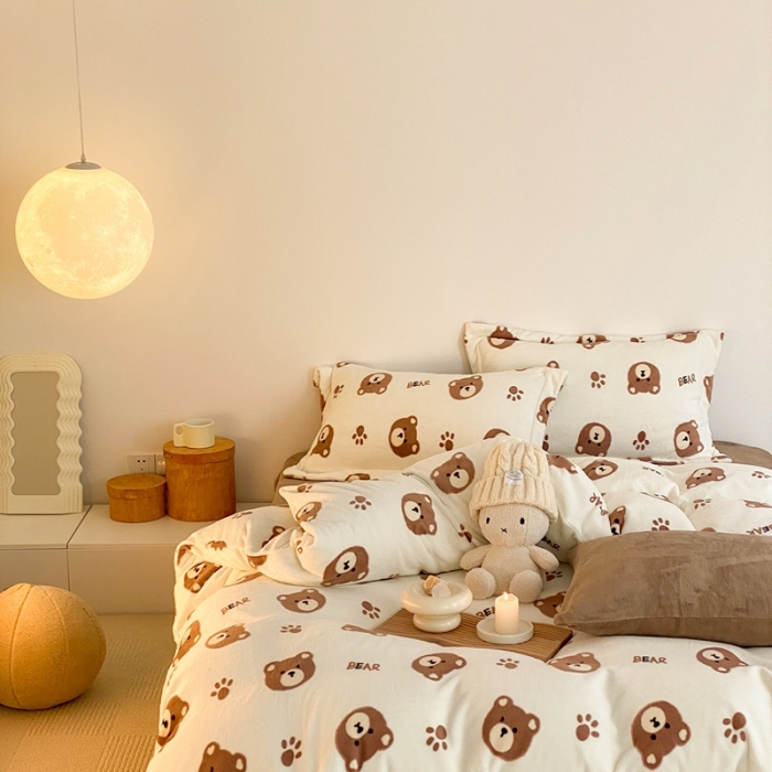 91家纺网 家纺一手货源 找家纺 时光里 2022新款230g正宗全消光印花牛奶绒四件套 可爱熊（专版花型）