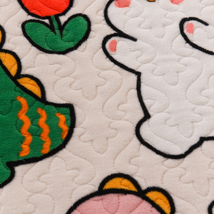 91家纺网 家纺一手货源 找家纺 迷仙巢 2022新款牛奶绒床盖款 小恐龙