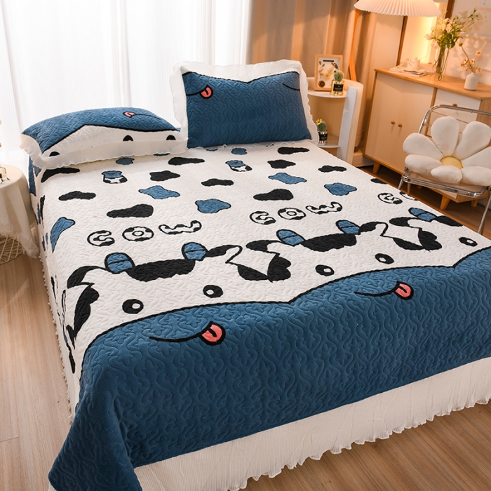 91家纺网 家纺一手货源 找家纺 迷仙巢 2022新款牛奶绒床盖款 小奶牛