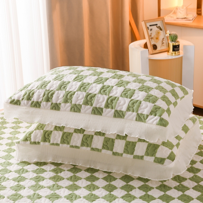 91家纺网 家纺一手货源 找家纺 迷仙巢 2022新款牛奶绒床盖款四件套 绿白格