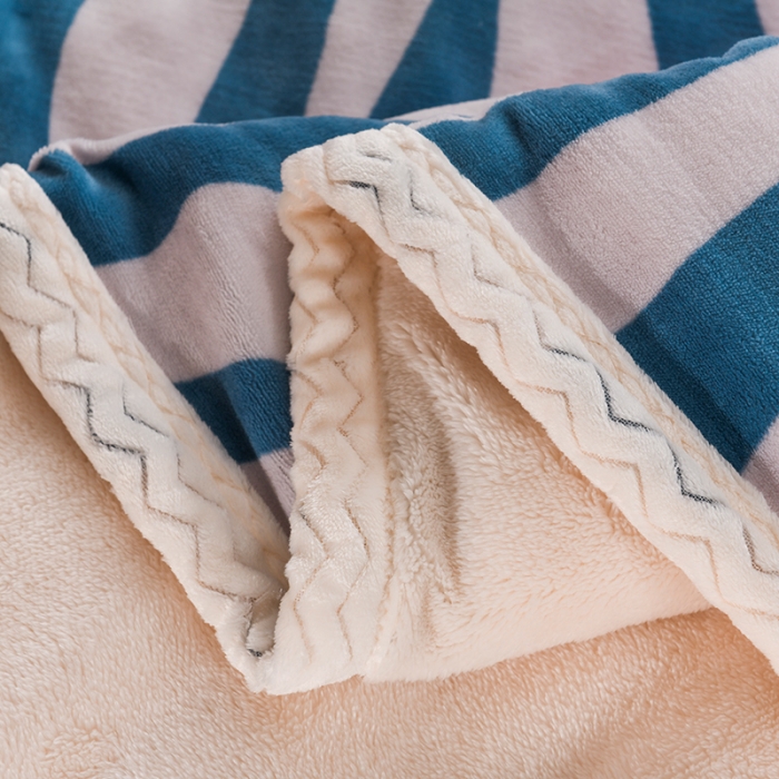 91家纺网 家纺一手货源 找家纺 迷仙巢 2022新款牛奶绒拼北极绒盖毯 爱的憧憬
