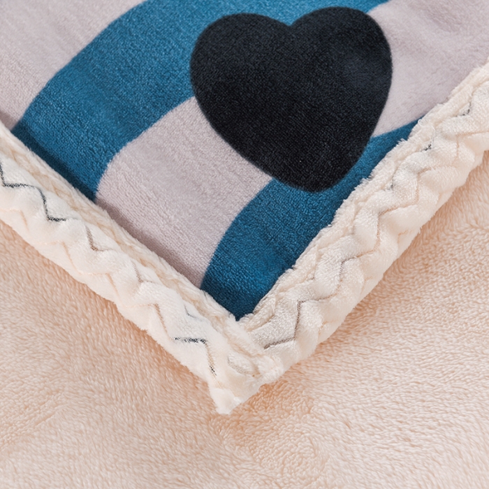 91家纺网 家纺一手货源 找家纺 迷仙巢 2022新款牛奶绒拼北极绒盖毯 爱的憧憬