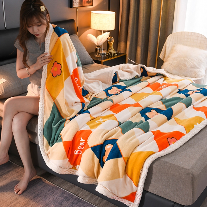 91家纺网 家纺一手货源 找家纺 迷仙巢 2022新款牛奶绒拼北极绒盖毯 格子熊