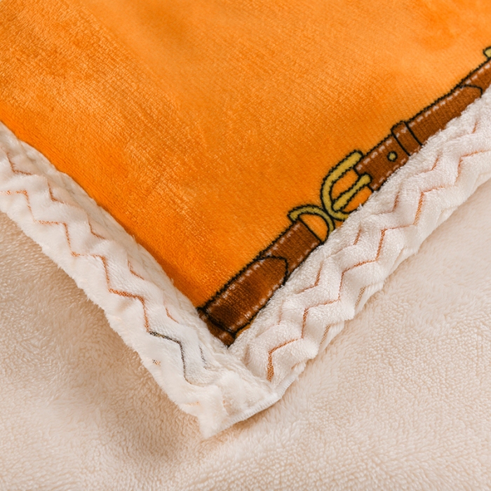 91家纺网 家纺一手货源 找家纺 迷仙巢 2022新款牛奶绒拼北极绒盖毯 马到成功