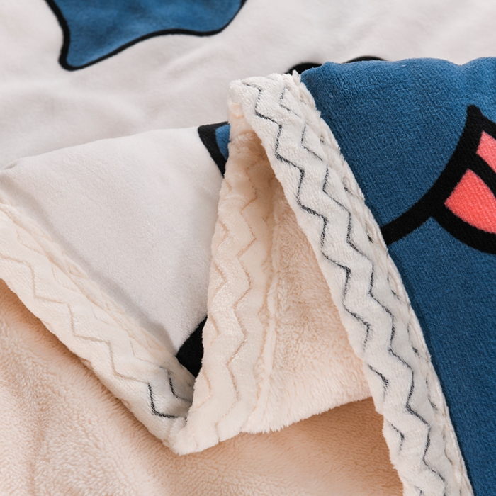 91家纺网 家纺一手货源 找家纺 迷仙巢 2022新款牛奶绒拼北极绒盖毯 小奶牛