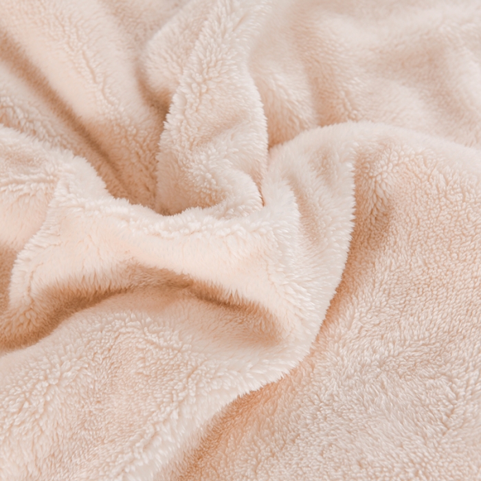 91家纺网 家纺一手货源 找家纺 迷仙巢 2022新款牛奶绒拼北极绒盖毯 心心相印