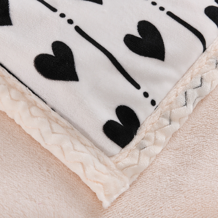 91家纺网 家纺一手货源 找家纺 迷仙巢 2022新款牛奶绒拼北极绒盖毯 心心相印