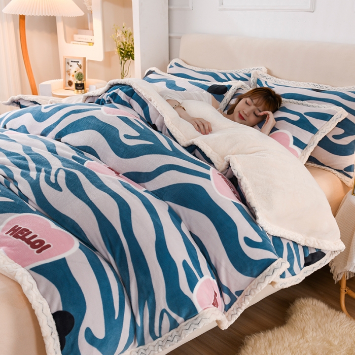 91家纺网 家纺一手货源 找家纺 迷仙巢 2022新款牛奶绒拼北极绒贝贝绒包边四件套 爱的憧憬