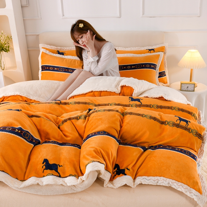 91家纺网 家纺一手货源 找家纺 迷仙巢 2022新款牛奶绒拼北极绒贝贝绒包边四件套 马到成功