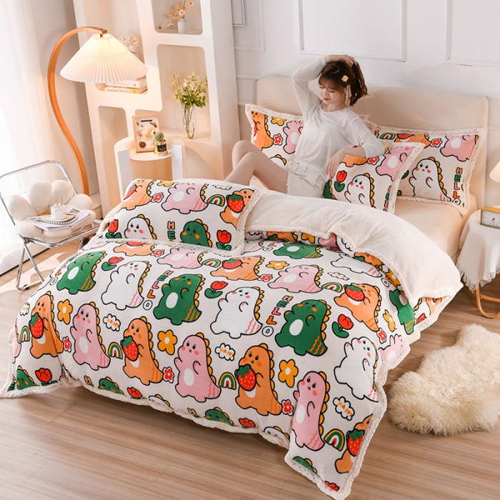 91家纺网 家纺一手货源 找家纺 迷仙巢 2022新款牛奶绒拼北极绒贝贝绒包边四件套 小恐龙