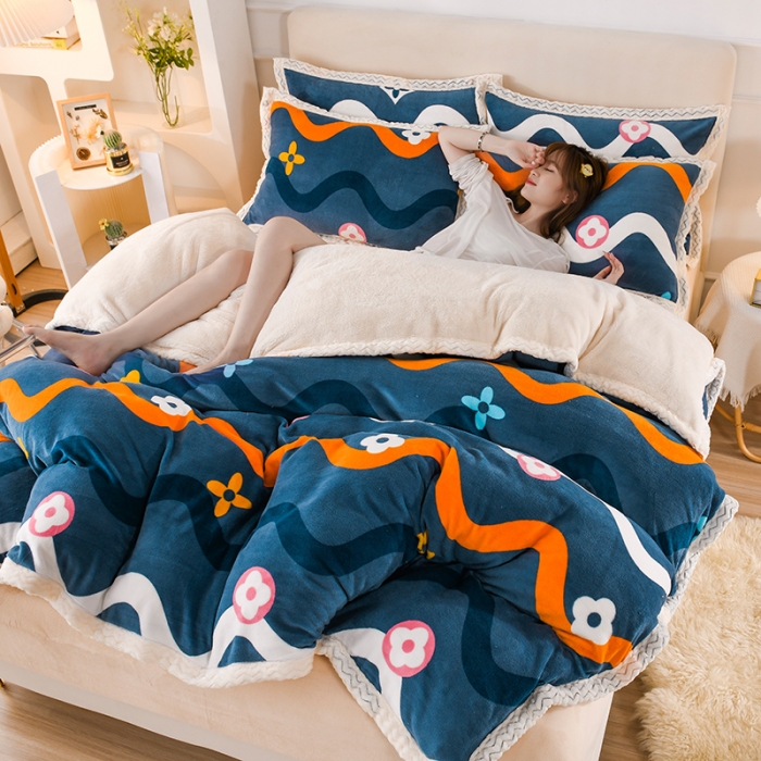 91家纺网 家纺一手货源 找家纺 迷仙巢 2022新款牛奶绒拼北极绒贝贝绒包边四件套 心动