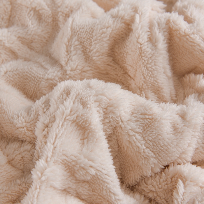 91家纺网 家纺一手货源 找家纺 迷仙巢 2022新款塔夫绒多功能盖毯 米白色