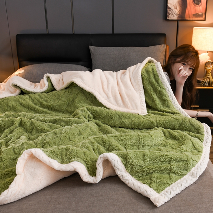 91家纺网 家纺一手货源 找家纺 迷仙巢 2022新款塔夫绒多功能盖毯 抹茶绿