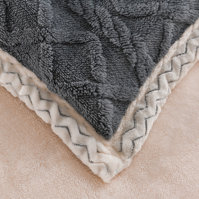 91家纺网 家纺一手货源 找家纺 迷仙巢 2022新款塔夫绒多功能盖毯 深空灰