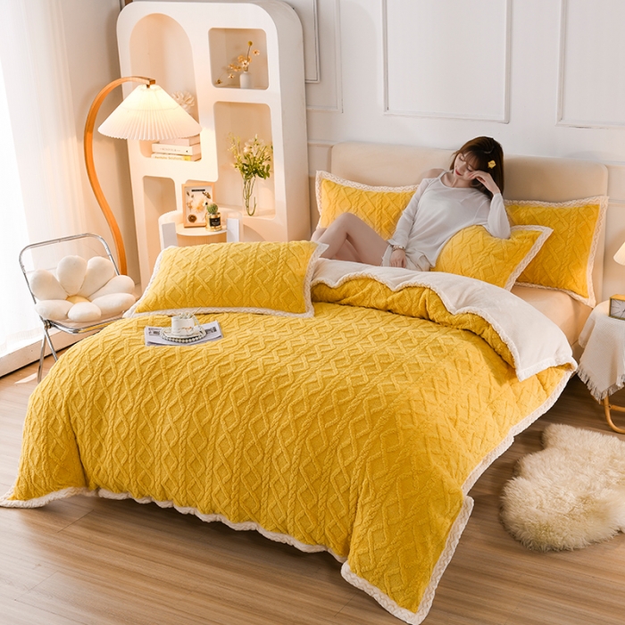 91家纺网 家纺一手货源 找家纺 迷仙巢 2022新款塔夫绒拼北极绒贝贝绒包边四件套 柠檬黄