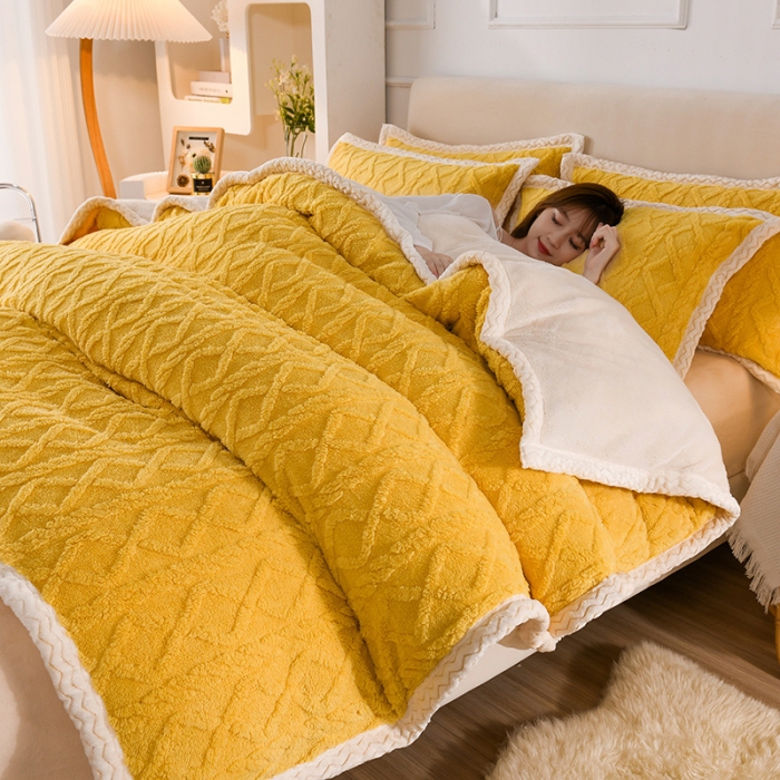 91家纺网 家纺一手货源 找家纺 迷仙巢 2022新款塔夫绒拼北极绒贝贝绒包边四件套 柠檬黄