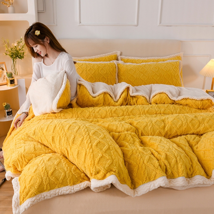 91家纺网 家纺一手货源 找家纺 迷仙巢 2022新款塔夫绒拼北极绒贝贝绒包边四件套 柠檬黄