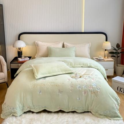 91家纺网 家纺一手货源 找家纺 红嘴企鹅 2025新款蝶之恋牛奶绒四件套 绿色