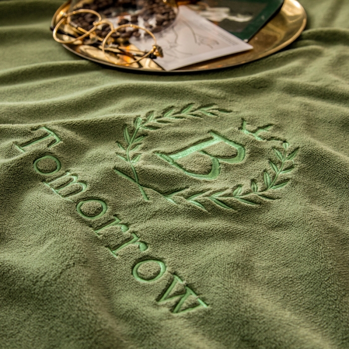 91家纺网 家纺一手货源 找家纺 丽美人 2022新款加厚保暖纯色简约牛奶绒系列单品枕套 橄榄绿一只