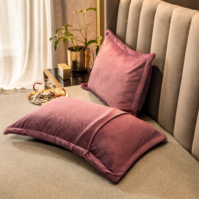 91家纺网 家纺一手货源 找家纺 丽美人 2022新款加厚保暖纯色简约牛奶绒系列单品枕套 海棠红一只