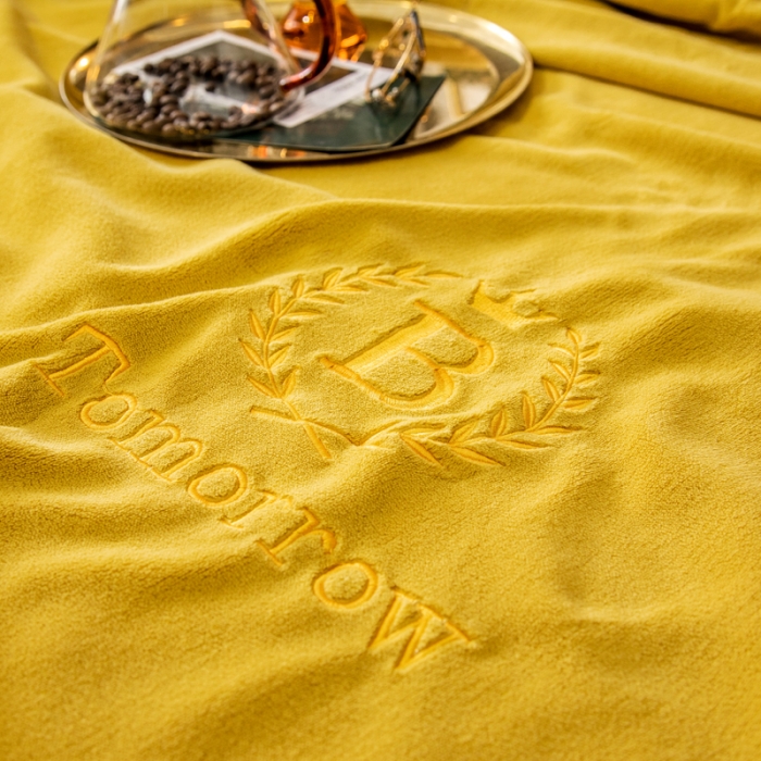 91家纺网 家纺一手货源 找家纺 丽美人 2022新款加厚保暖纯色简约牛奶绒系列单品枕套 柠檬黄一只