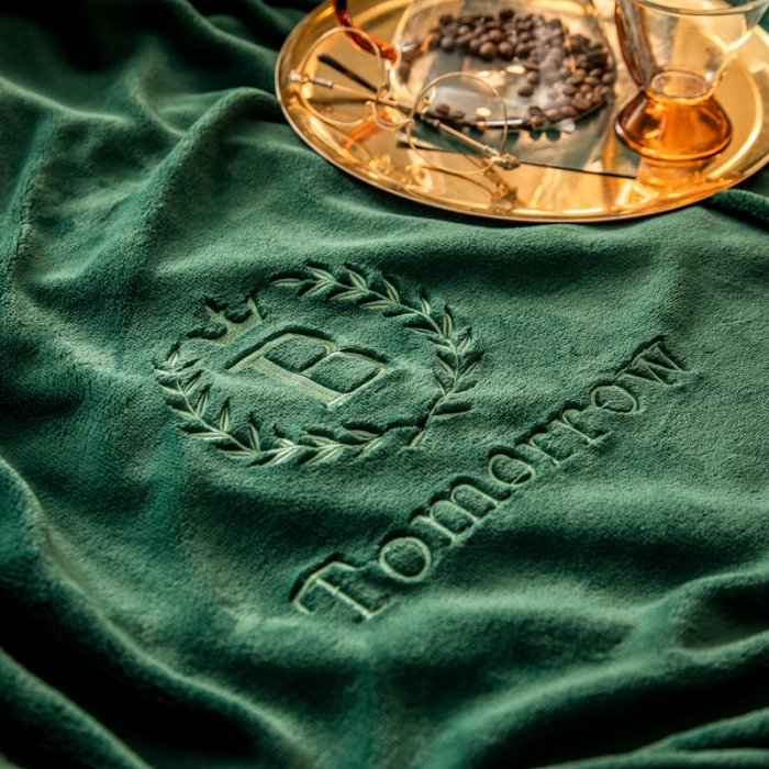 91家纺网 家纺一手货源 找家纺 丽美人 2022新款加厚保暖纯色简约牛奶绒系列单品枕套 松柏绿一只