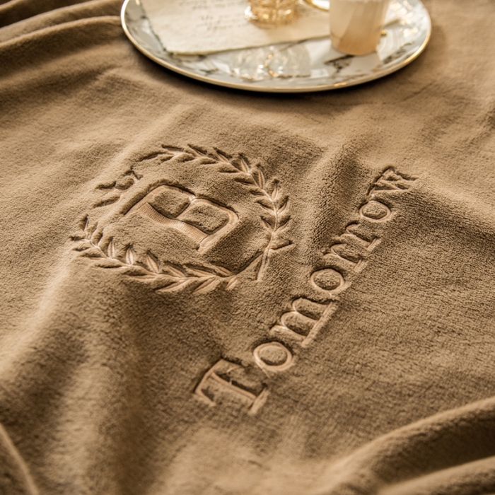 91家纺网 家纺一手货源 找家纺 丽美人 2022新款加厚保暖纯色简约牛奶绒系列单品枕套 香槟金一只