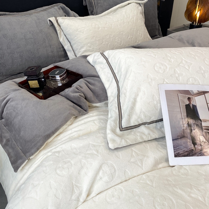 91家纺网 家纺一手货源 找家纺 (总) 优悦 2025新款加厚双面牛奶绒提花四件套