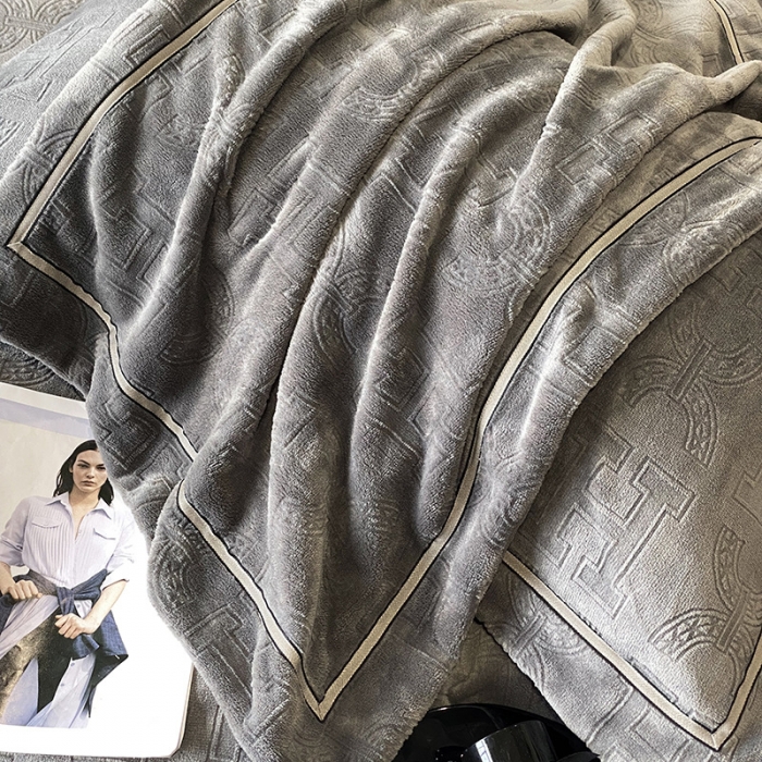 91家纺网 家纺一手货源 找家纺 优悦 2025新款加厚双面牛奶绒提花四件套 米兰-灰