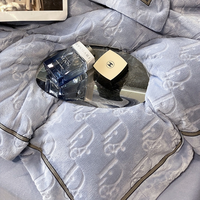 91家纺网 家纺一手货源 找家纺 优悦 2025新款加厚双面牛奶绒提花四件套 挪威-蓝