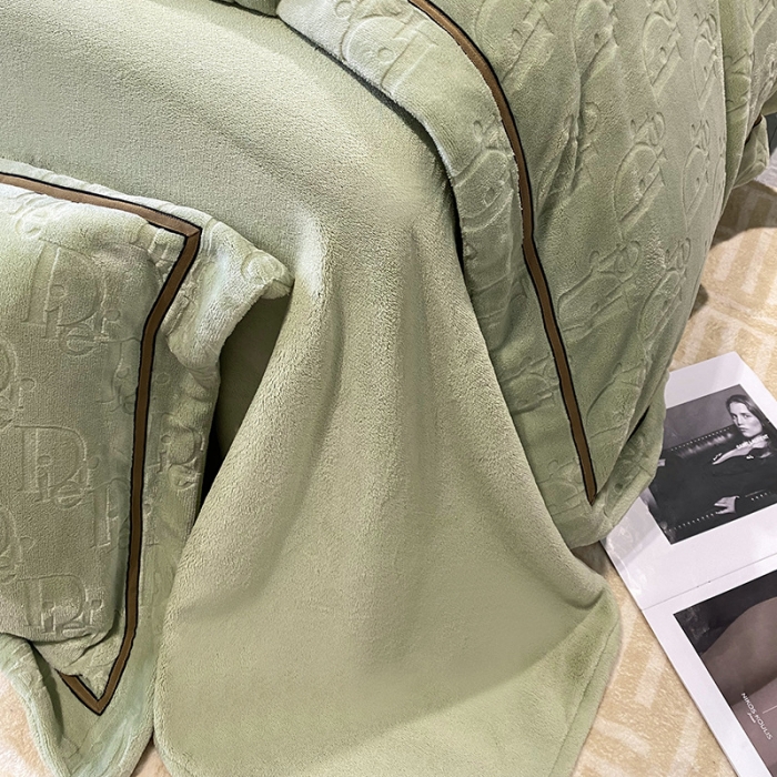 91家纺网 家纺一手货源 找家纺 优悦 2025新款加厚双面牛奶绒提花四件套 挪威-绿